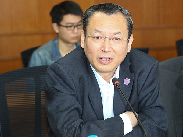 《中国跨越中等收入陷阱》新书介绍会暨“中等收入陷阱与高质量发展“研讨会在清华大学举行 《中国跨越中等收入陷阱》新书介绍会暨“中等收入陷阱与高质量发展“研讨会在清华大学举行