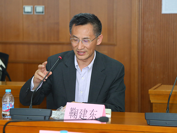 《中国跨越中等收入陷阱》新书介绍会暨“中等收入陷阱与高质量发展“研讨会在清华大学举行 《中国跨越中等收入陷阱》新书介绍会暨“中等收入陷阱与高质量发展“研讨会在清华大学举行