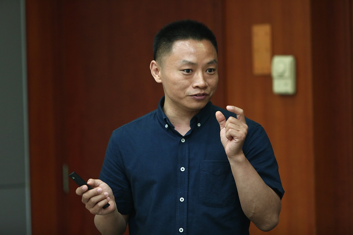 “第四次工业革命与国家治理现代化”论坛在清华大学举行
