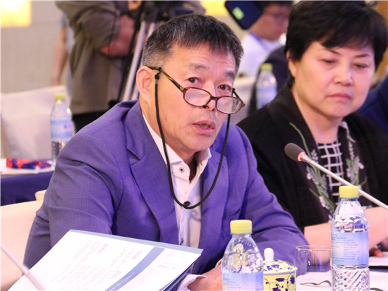 胡鞍钢出席纪念改革开放四十年暨50人论坛成立二十周年学术研讨会