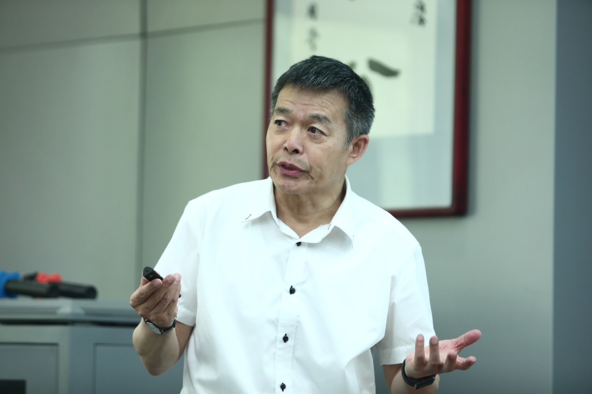 “第四次工业革命与国家治理现代化”论坛在清华大学举行