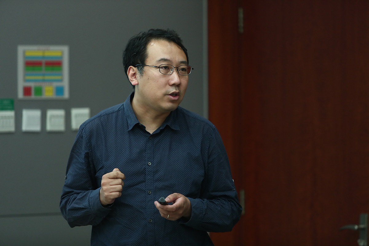 “第四次工业革命与国家治理现代化”论坛在清华大学举行