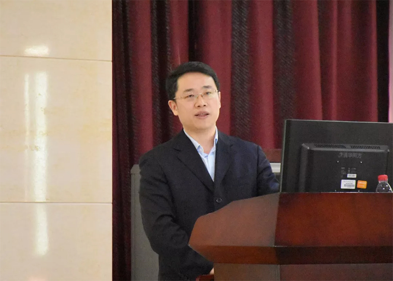 王亚华教授应邀在《中国农村经济》《中国农村观察》第三届“三农论坛”作主旨报告