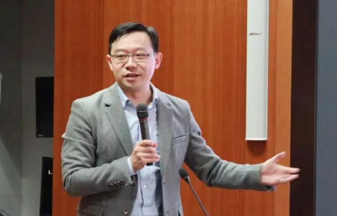 《中国经济发展与政策》荣获清华大学精品课程称号