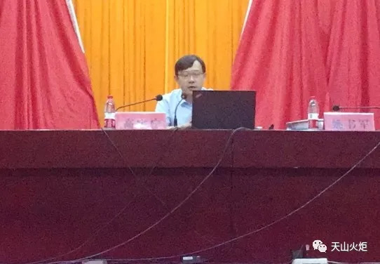 高宇宁做客乌鲁木齐高新区“名师大讲堂”主讲中国经济发展新路径
