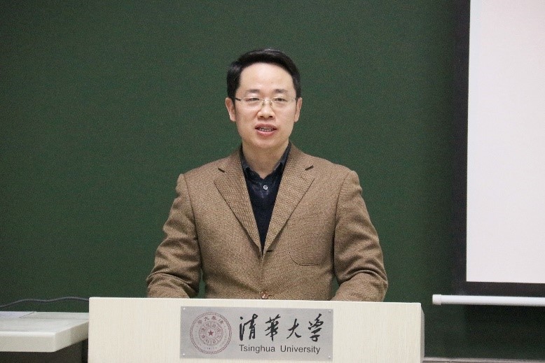 公管学院本科双学位班组织召开“精准扶贫研讨会”